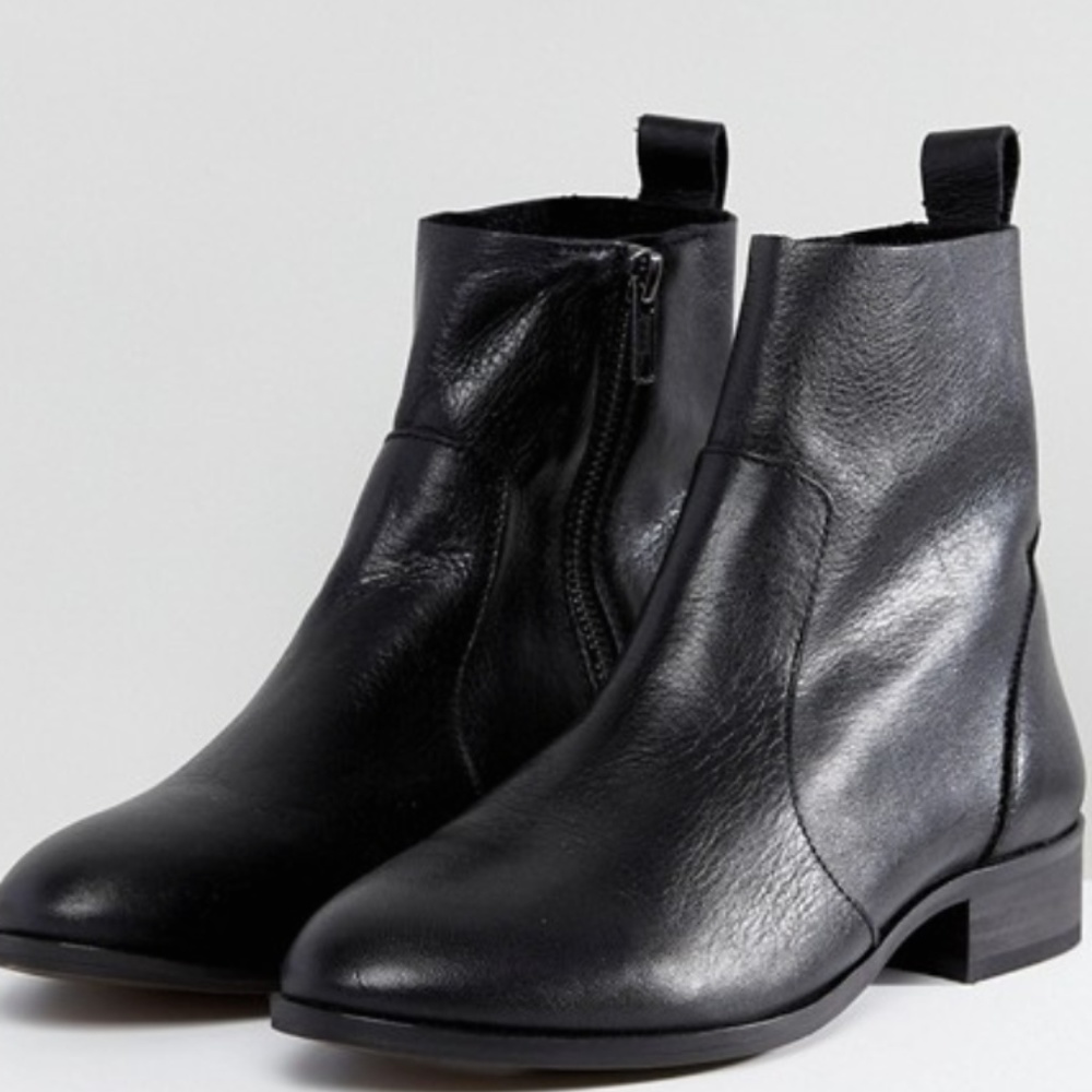 Office Ashleigh Black Leather Ankle Boots (Size 7)